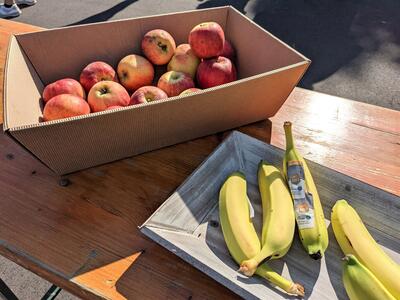 Fairtrade Bananen und regionale Äpfel