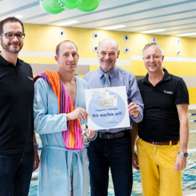 Bild vergr&ouml;&szlig;ern: Schwimmbad-Einweihung141