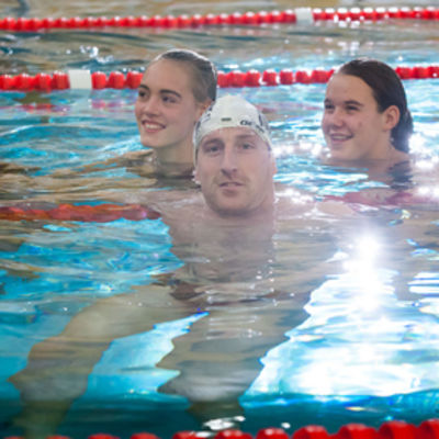 Bild vergr&ouml;&szlig;ern: Schwimmbad-Einweihung128