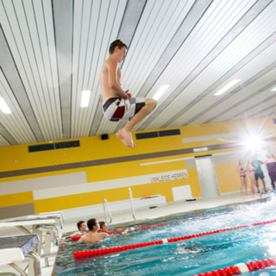 Bild vergr&ouml;&szlig;ern: Schwimmbad-Einweihung135