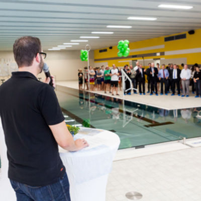 Bild vergr&ouml;&szlig;ern: Schwimmbad-Einweihung039