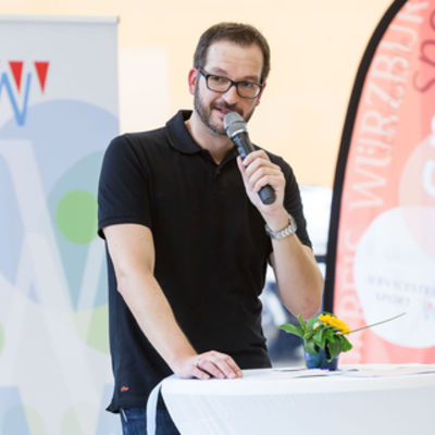 Bild vergr&ouml;&szlig;ern: Schwimmbad-Einweihung043
