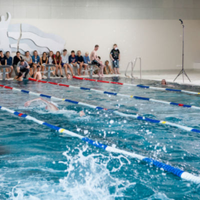 Bild vergr&ouml;&szlig;ern: Schwimmbad-Einweihung123