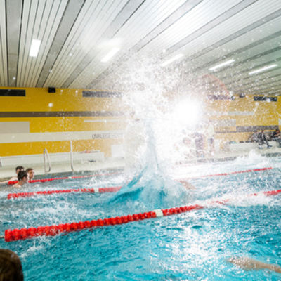 Bild vergr&ouml;&szlig;ern: Schwimmbad-Einweihung137