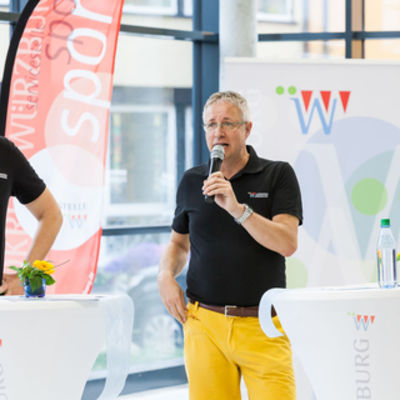 Bild vergr&ouml;&szlig;ern: Schwimmbad-Einweihung034