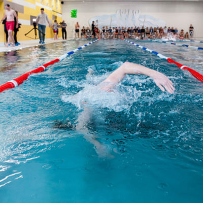 Bild vergr&ouml;&szlig;ern: Schwimmbad-Einweihung124