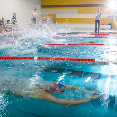 Bild vergr&ouml;&szlig;ern: Schwimmbad-Einweihung120