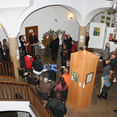 Bild vergr&ouml;&szlig;ern: Israelbesuch in der Ausstellung Shalom-gemeinsam gehen