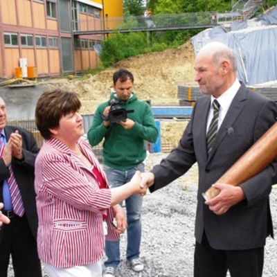 Bild vergr&ouml;&szlig;ern: Grundsteinlegung Schwimm- und Sportzentrum Ochsenfurt