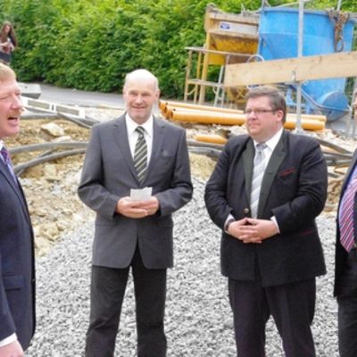 Bild vergr&ouml;&szlig;ern: Grundsteinlegung Schwimm- und Sportzentrum Ochsenfurt