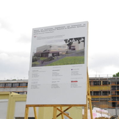 Bild vergrößern: Grundsteinlegung Schwimm- und Sportzentrum Ochsenfurt