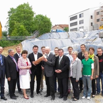 Bild vergr&ouml;&szlig;ern: Grundsteinlegung Schwimm- und Sportzentrum Ochsenfurt