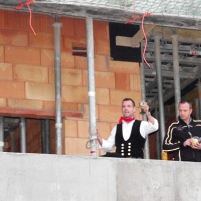 Bild vergr&ouml;&szlig;ern: Richtfest21.11.2011 (16)