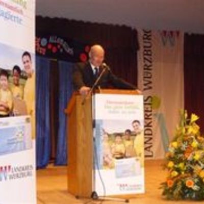 Bild vergr&ouml;&szlig;ern: Ehrenamtsabend Margetsh&ouml;chheim 2012 - 51