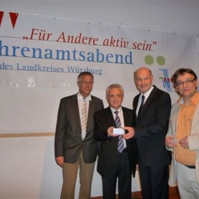 Bild vergr&ouml;&szlig;ern: Ehrenamtsabend Margets&ouml;chheim 2012 - 31