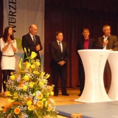 Bild vergr&ouml;&szlig;ern: Ehrenamtsabend Margetsh&ouml;chheim 2012 - 305