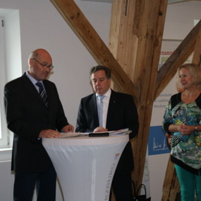 Bild vergr&ouml;&szlig;ern: Koordinierungszentrum (05)