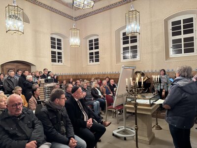 Pogromnacht Gedenkstunde Gauk&ouml;nigshofen by Christina H&ouml;ssel (1)