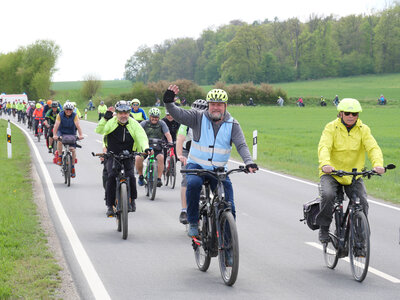 Bild vergr��ern: Landrat Thomas Eberth l�dt am 25. April alle B�rgerinnen und B�rger zum Radlerfr�hling im Landkreis W�rzburg ein.