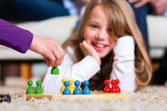 Familie, Spiel, zuhause