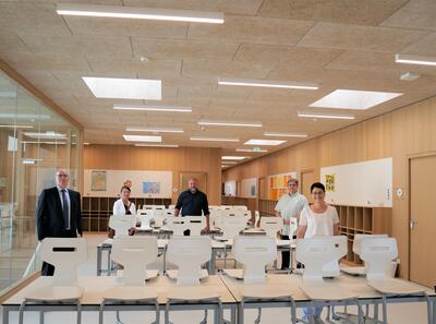 LR besucht erweiterte Grundschule K&uuml;rnach