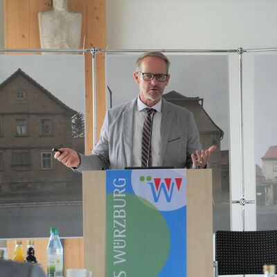 PM Erfolgreiches Regionalmanagement im Landkreis Würzburg by Lucas Kesselhut