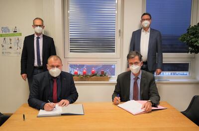 PM Unterzeichnung Vertrag smart cities by Christian Schuster