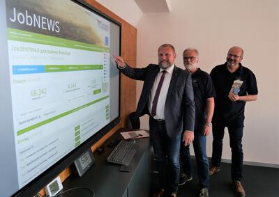 Jobzentrale Anzeigenportal Lk W&uuml; auf Ukrainisch by Christian Schuster