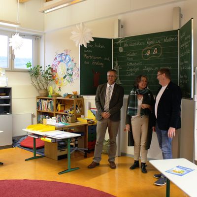 Bild vergr&ouml;&szlig;ern: Jugendamt vor Ort, Th&uuml;ngersheim - Schule3