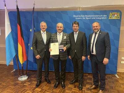PM Kommunale Verdienstmedaille Robert Geulich by Dieter Gürz