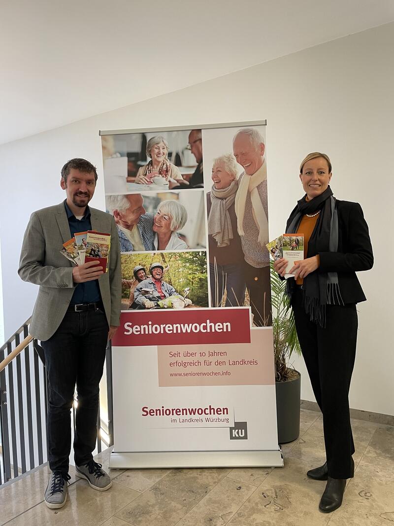 Bild vergrößern: Eva von Vietinghoff-Scheel (Vorständin KU) und Tobias Konrad (Leiter der Abteilung Senioren im KU) freuen sich auf den Start der Seniorenwochen 2023.