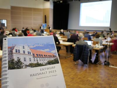 Kreistag verabschiedet Haushalt 2023 by Christian Schuster