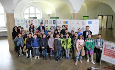 PM Grundschule Helmstadt besucht das Landratsamt W&uuml;rzburg by Lucas Kesselhut