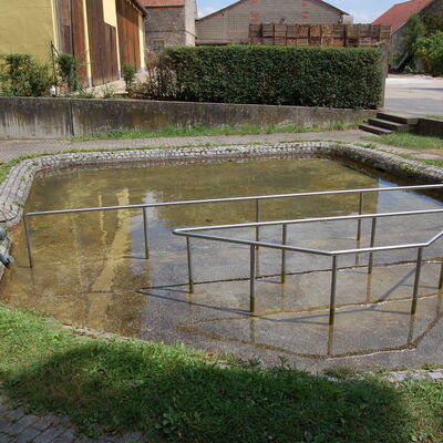 Jungbrunnen am Kneippbecken in E&szlig;feld